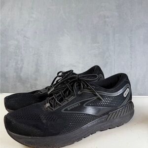 Brooks Beast GTS 23 Running Shoes Mens Size 10.5 Black Shoes Athletic